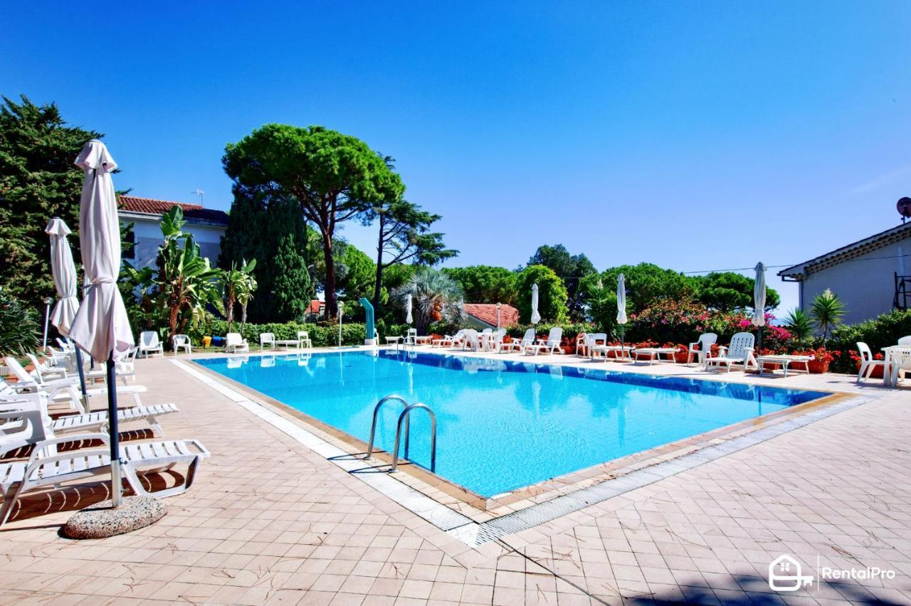 Free Parking-Sea View, With Pool & Garden Apartamento Sanremo Exterior foto